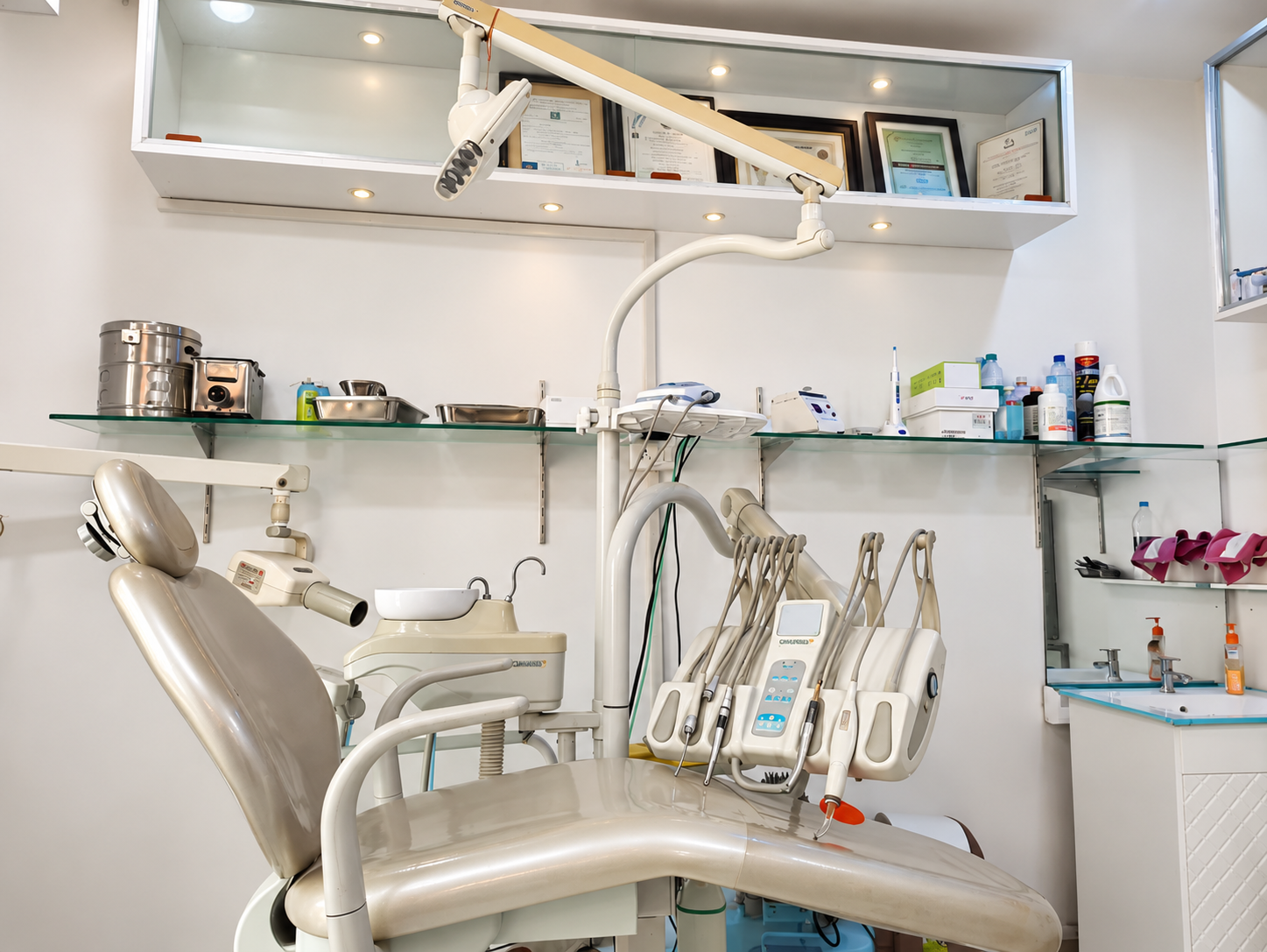 Consultation & Dental Station